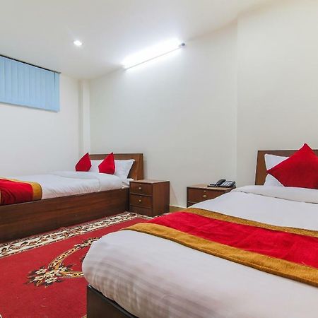 Oyo 358 Hotel Rose Star カトマンズ エクステリア 写真
