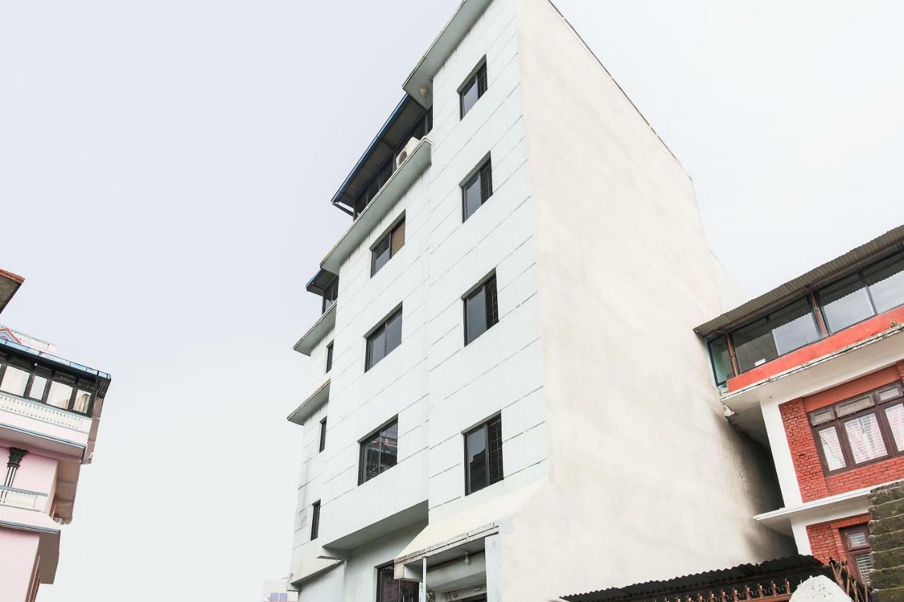 Oyo 358 Hotel Rose Star カトマンズ エクステリア 写真